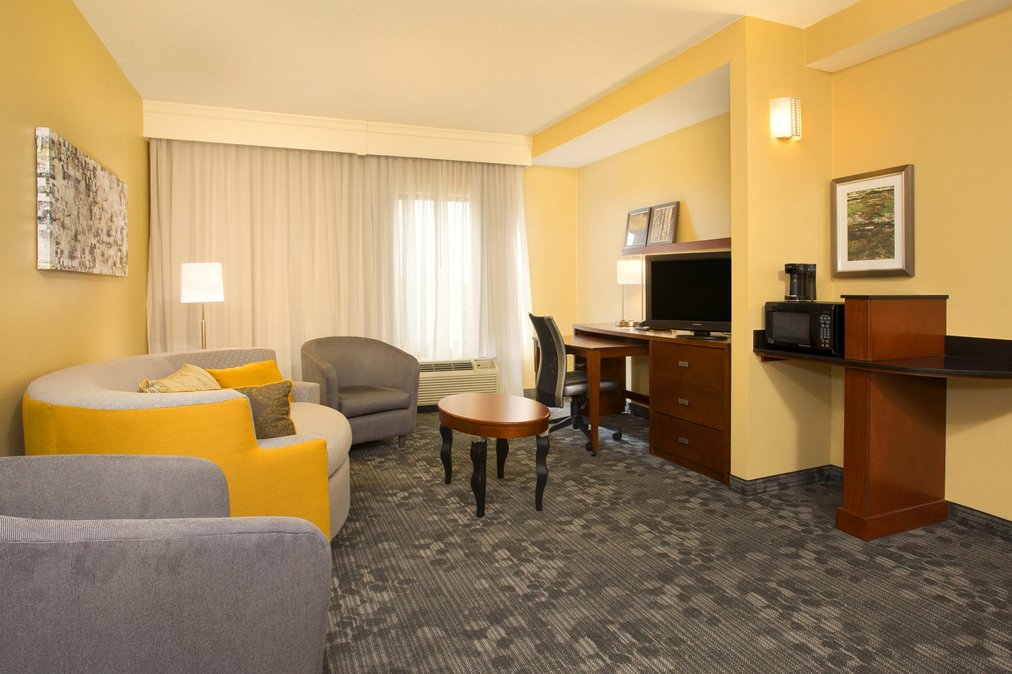 Courtyard Austin Airport Hotel Exterior photo